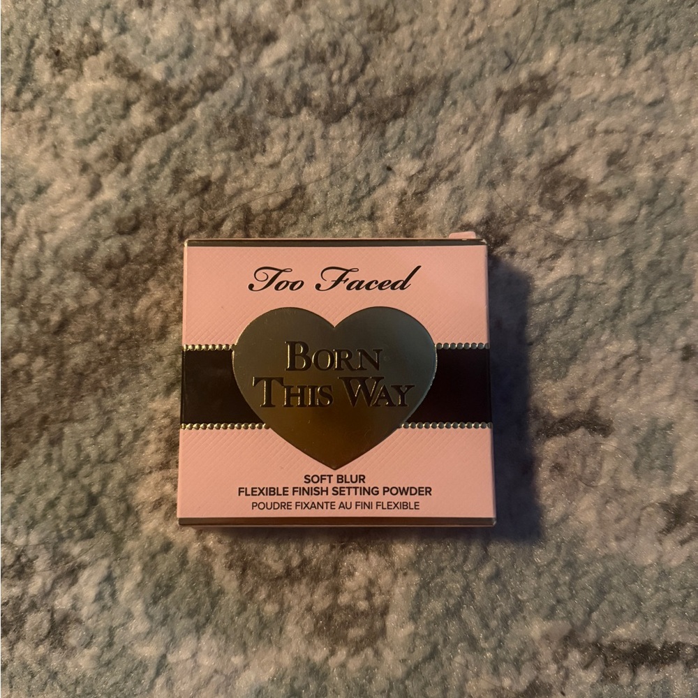 Too faced setting powder